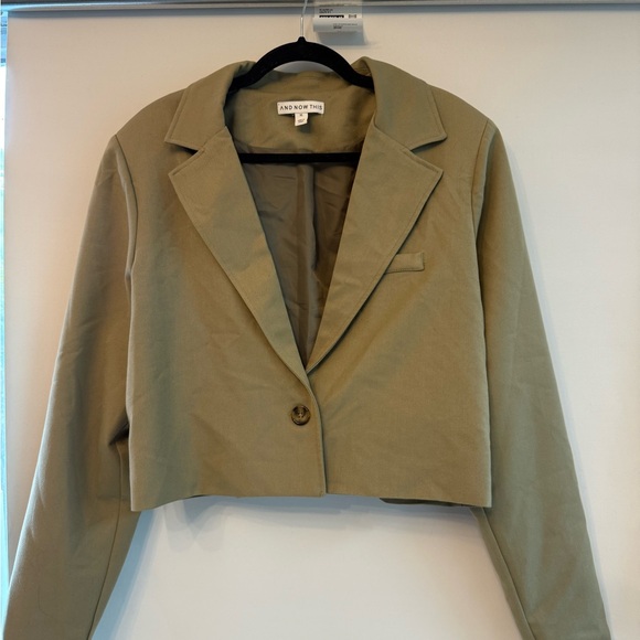 AND NOW Tan Women's Cropped Blazer - Picture 1 of 4